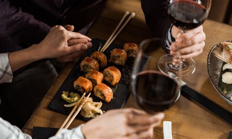Abbinamento sushi e vino rosso