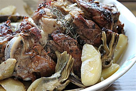 Agnello al forno con patate e carciofi