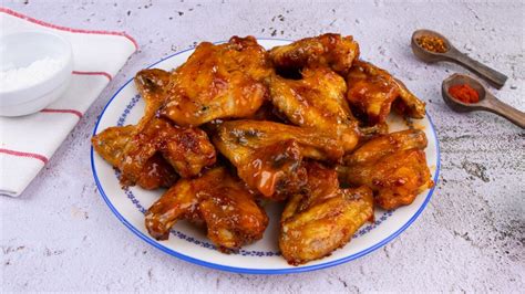 Ali di Pollo in Salsa Barbecue