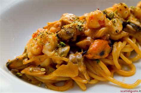 Amatriciana di mare con le cozze