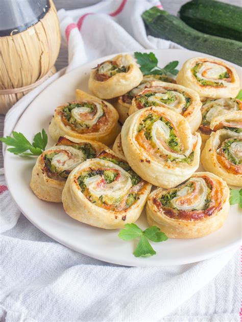 Antipasti monoporzione con pasta sfoglia