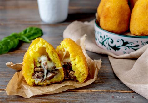 Arancini Funghi e Salsiccia