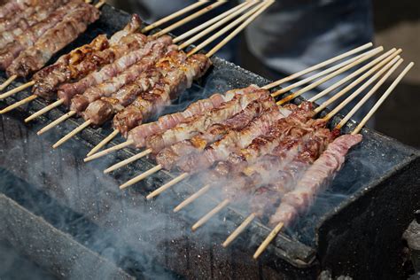 Arrosticini cotti alla brace