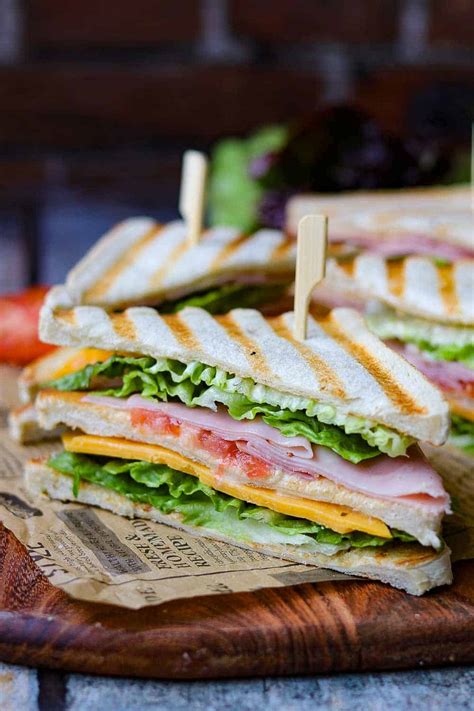 Assemblaggio Club Sandwich