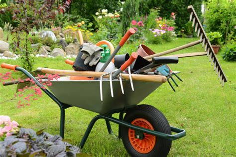 Attrezzi per giardinaggio
