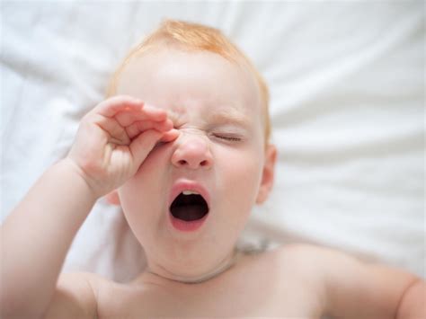 Bambino che non dorme