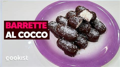 Barrette cocco e cioccolato pronte per essere gustate