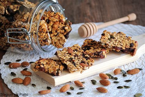 Barrette di avena e frutta secca