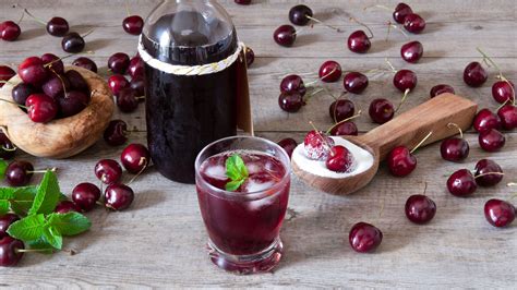 Bevanda rinfrescante con sciroppo di amarene