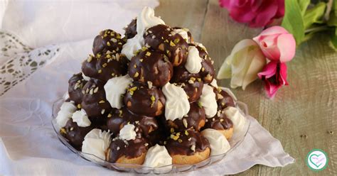 Bignè ripieni di cioccolato