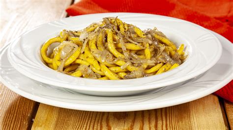 Bigoli in salsa veneziana