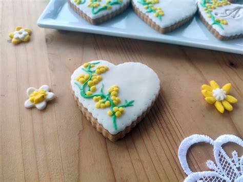 Biscotti Mimosa decorati