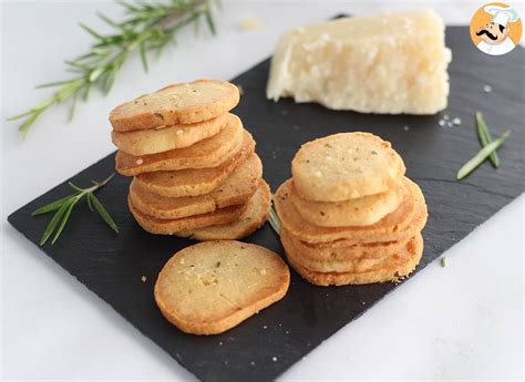 Biscotti Salati al Parmigiano e Rosmarino
