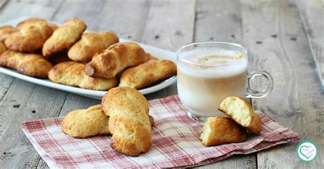 Biscotti al latte con ammoniaca