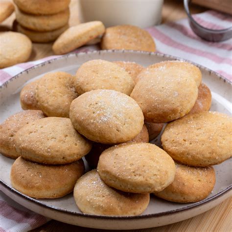 Biscotti al latte pronti