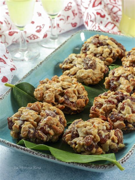 Biscotti al miele con frutta secca