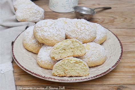 Biscotti con ammoniaca pronti per essere gustati