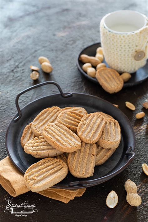 Biscotti con arachidi