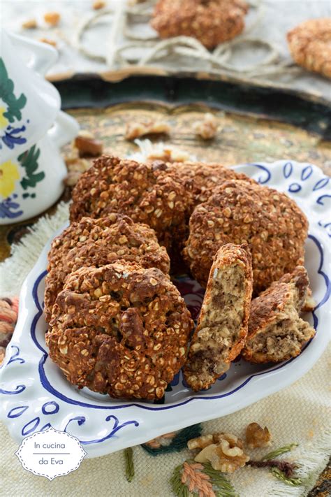 Biscotti con avena e noci