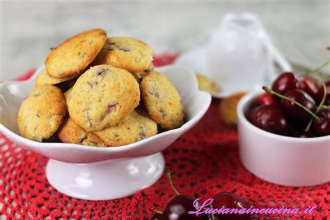 Biscotti con ciliegie
