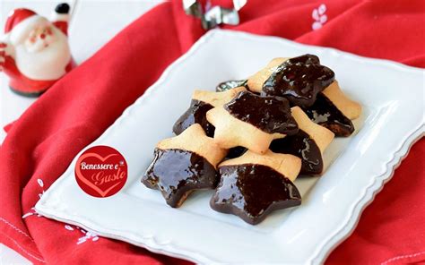 Biscotti con glassa al cioccolato