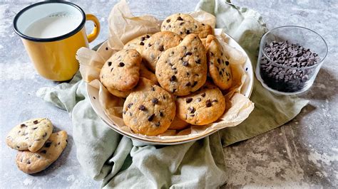 Biscotti con gocce di cioccolato