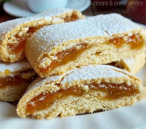 Biscotti con marmellata