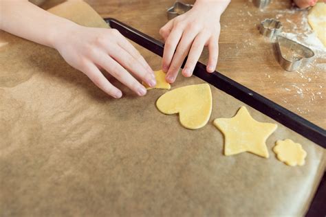 Biscotti decorati con bambini