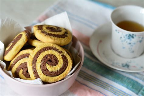 Biscotti girelle bicolore