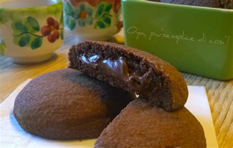Biscotti ripieni al cacao