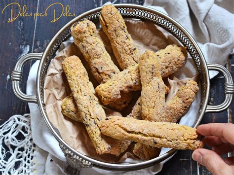 Biscotti senza farina, zucchero e burro