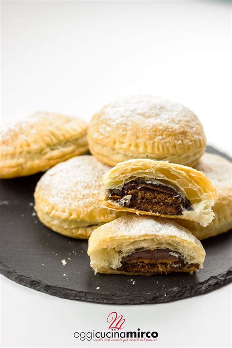 Bomboloni di pasta sfoglia al cioccolato