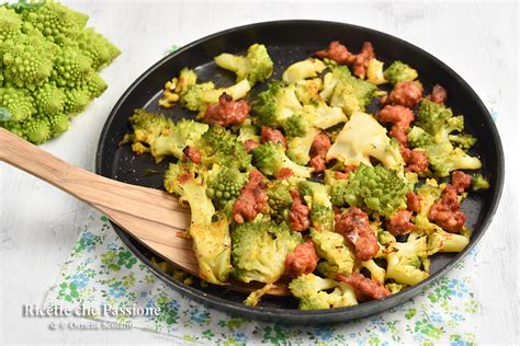Broccolo romano con salsiccia al forno