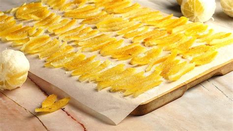 Bucce di limone candite