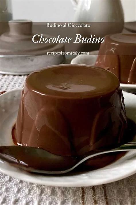 Budino al cioccolato decorato