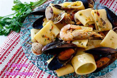 Calamarata di cozze, vongole e gamberi