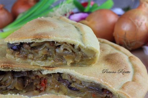 Calzone di cipolle alla pugliese