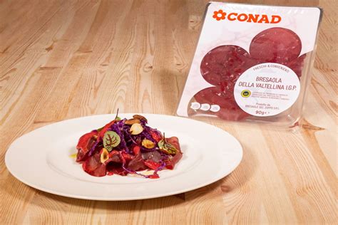 Carpaccio di Bresaola con Cavolo Rosso e Lamponi