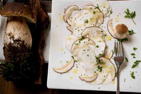Carpaccio di Manzo con Funghi Porcini