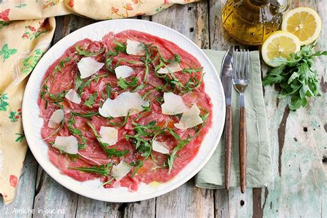 Carpaccio di Manzo con Rucola e Grana
