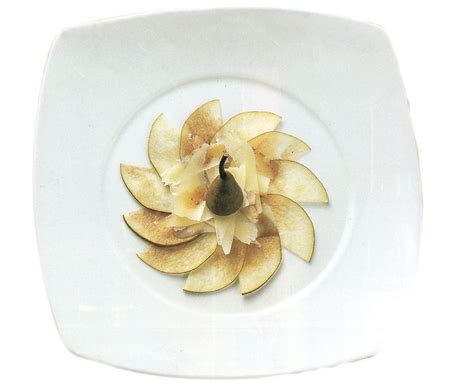 Carpaccio di Pere con Parmigiano e Aceto Balsamico