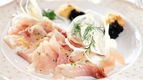 Carpaccio di Spigola con Limone