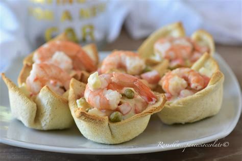 Cestini di Pancarrè con Insalata Russa e Gamberi