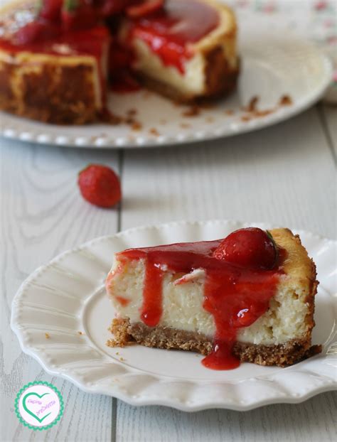 Cheesecake con Salsa di Fragole