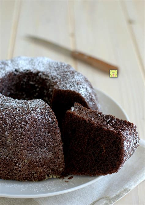 Ciambella al bicchiere al cacao