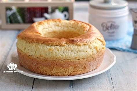 Ciambella con un uovo e yogurt