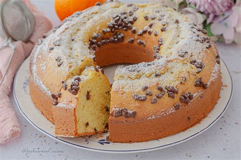 Ciambellone all'arancia e gocce di cioccolato
