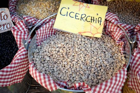 Cicerchie in ammollo