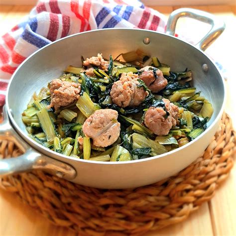 Cicoria e Salsiccia in Padella