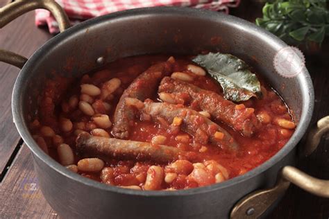 Conservazione della salsiccia in umido